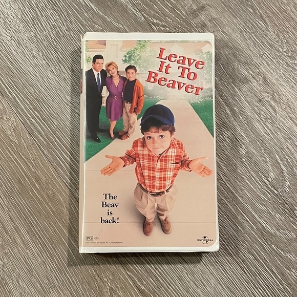 EUC “Leave It to Beaver” VHS movie version of an American television sitcom show - Picture 2 of 6